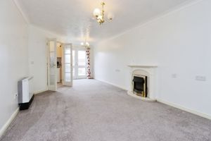 LIVING ROOM- click for photo gallery